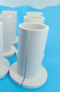 Hochreine Tonerde (HPA): Eigenschaften, Produktion und Anwendungen 4 High purity alumina ceramic - VIMATERIAL