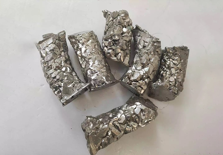 Zirconium metal crystal